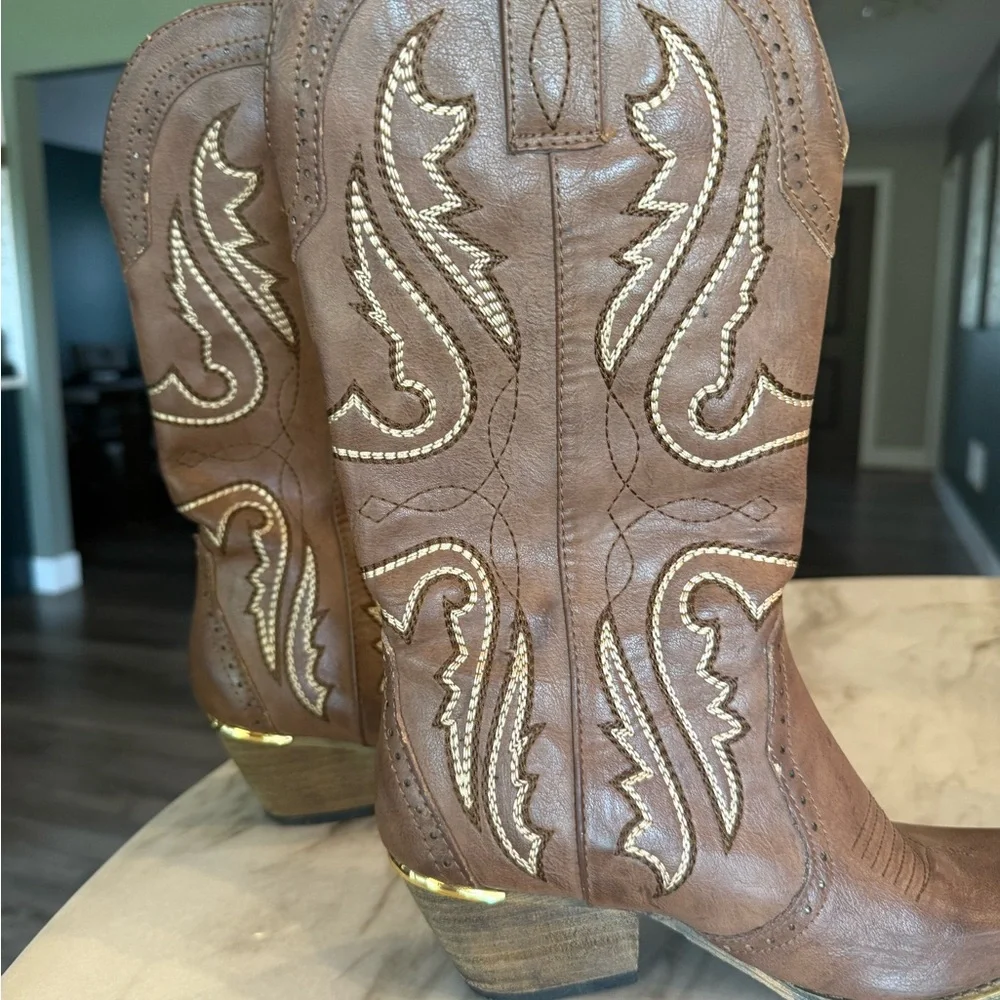 Very Volatile Leopard Print Boots - Picture 2 of 6